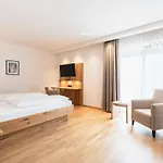 Hotel & Loewen