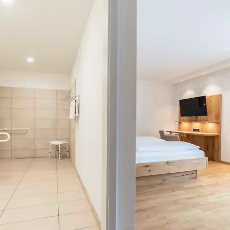 & Loewen Hotel 3*