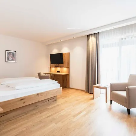 Hotel & Loewen
