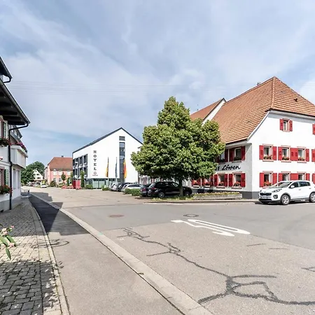 & Loewen 3* Waldkirch