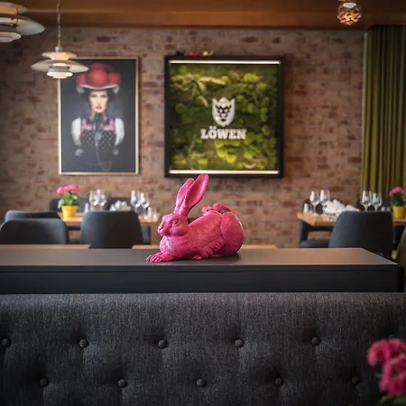 Hotel & Loewen 3*