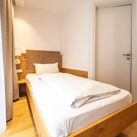 Hotel & Loewen