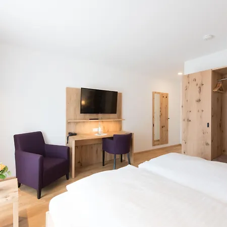 & Loewen Hotel 3*