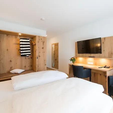 Hotel & Loewen Waldkirch