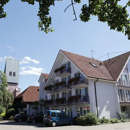 & Loewen Вальдкирх