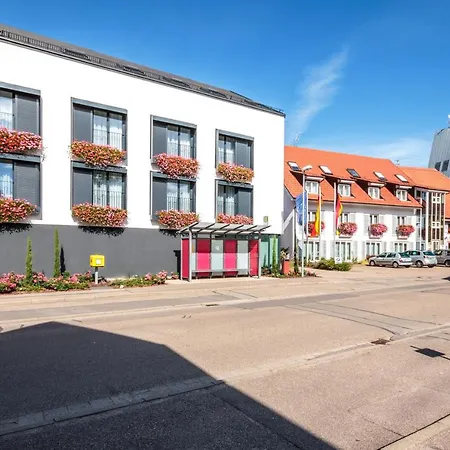 & Loewen Hotel
