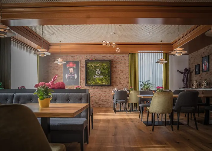 Hotel & Loewen Waldkirch