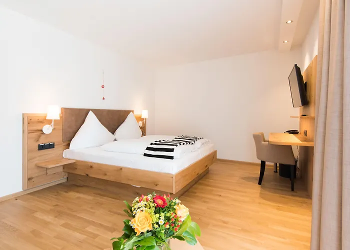 & Loewen 3* Waldkirch